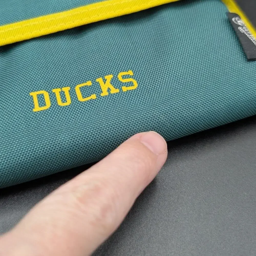Vintage Oregon Ducks Wallet Mens Gunther Green Yellow Nylon Tri fold Pockets